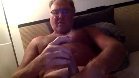 Snapshot of endurado chatting on October 6, 9:54 pm endurado online show from October 6, 9:54 pm