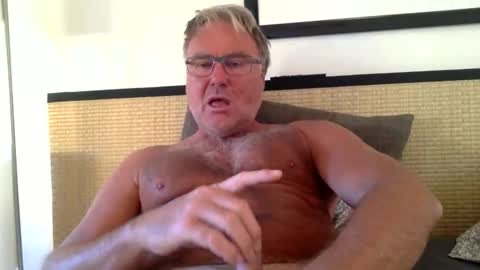 Snapshot of endurado chatting on September 30, 9:09 am endurado online show from September 30, 9:09 am