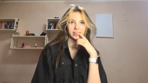 Margot online show from April 11, 6:12 pm