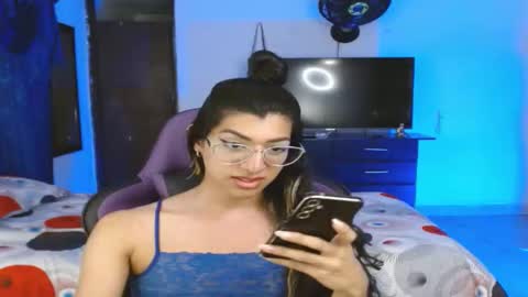 Snapshot of engiel_phoenix chatting on February 21, 11:43 pm Engiel phoenix instagram engiel 13 online show from February 21, 11:43 pm