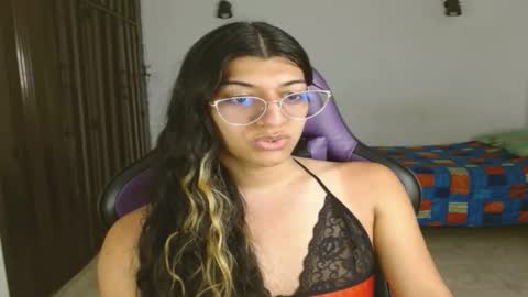 Snapshot of engiel_phoenix chatting on October 21, 9:18 pm Engiel phoenix instagram engiel 13 online show from October 21, 9:18 pm