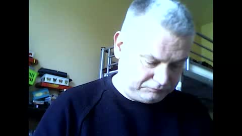 englishguysurrey online show from April 30, 8:19 am