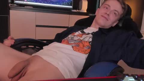 Enker online show from February 21, 10:59 pm