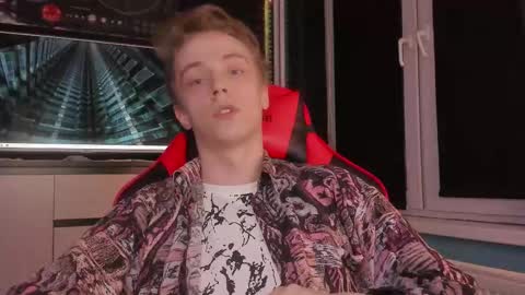 Enker online show from October 16, 7:46 pm