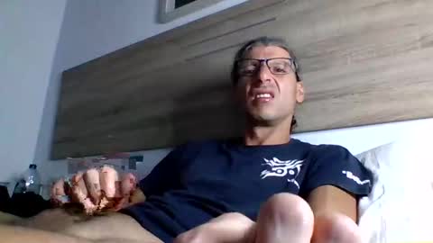 Snapshot of enri222 chatting on October 23, 10:21 pm rineking online show from October 23, 10:21 pm