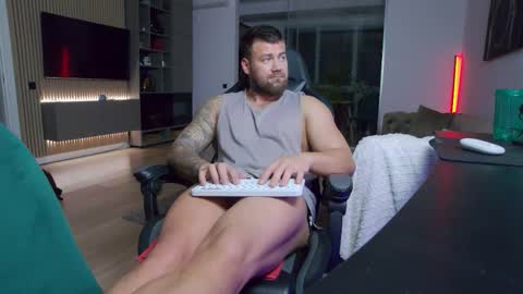 Erik online show from March 12, 9:51 pm