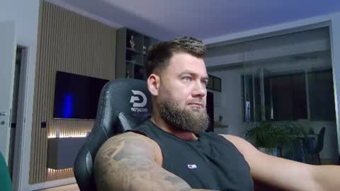Erik online show from June 13, 7:46 pm
