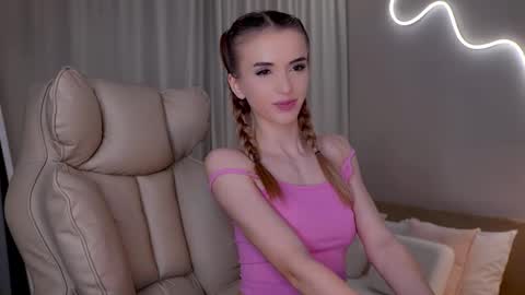 entya online show from February 9, 7:34 am