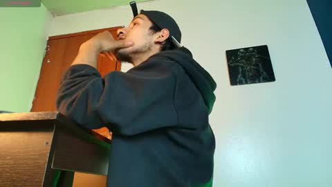 enzo_jagger online show from March 11, 11:19 pm