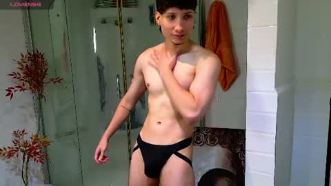 enzo_steel online show from June 18, 9:09 pm