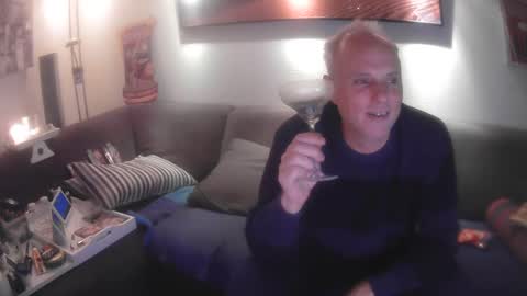 Eric online show from December 8, 6:50 pm