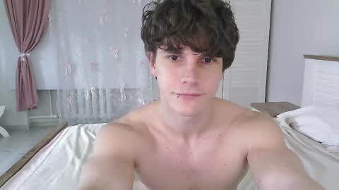 Eric Crush online show from April 29, 4:17 am