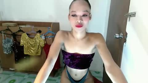 ericaxox1 online show from April 30, 8:08 am