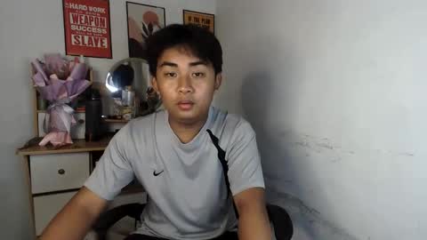 erick_cummer30 online show from May 31, 9:41 am