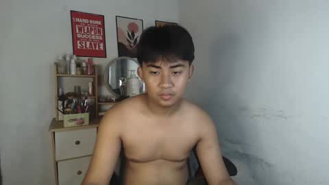 erick_cummer30 online show from May 2, 1:33 am