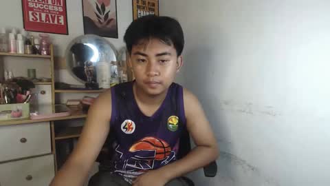 erick_cummer30 online show from May 1, 1:21 am