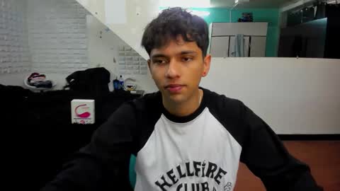 erick_hot12 online show from May 4, 8:04 pm