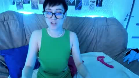 Ericka online show from December 3, 6:30 pm