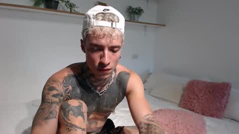 Erik  Bruce online show from January 9, 3:23 am