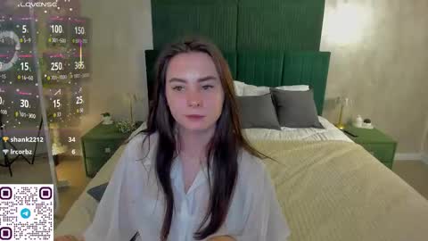 Snapshot of erin__rose chatting on October 2, 7:51 am Erin Rose online show from October 2, 7:51 am