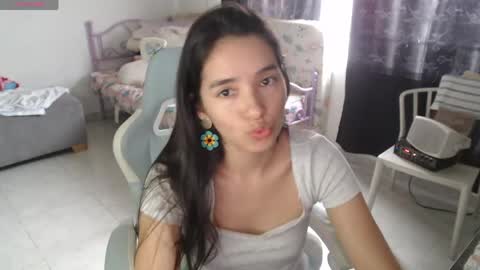 erina_1 online show from April 26, 5:43 pm