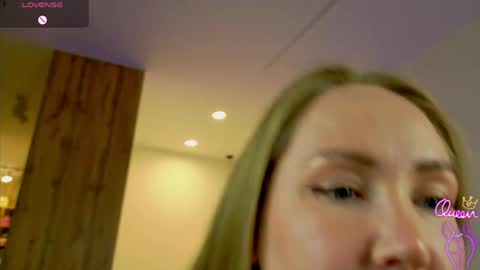 Erin online show from April 28, 5:39 pm