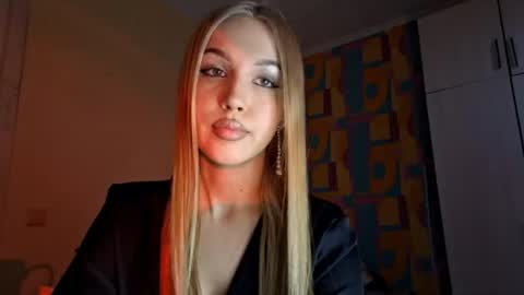Katrin online show from June 16, 4:33 pm