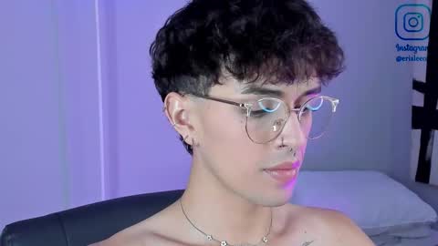   online show from November 4, 11:44 am