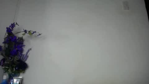 Eros Smith online show from January 5, 9:40 pm