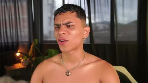 Eros Wild online show from February 2, 8:05 pm