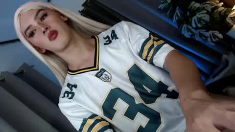 erotic_empress18 online show from July 19, 3:36 pm