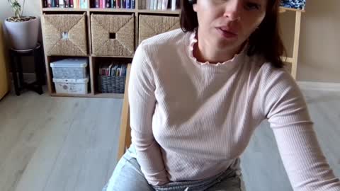 Snapshot of erotic_vibe chatting on October 6, 10:11 am Melissa online show from October 6, 10:11 am