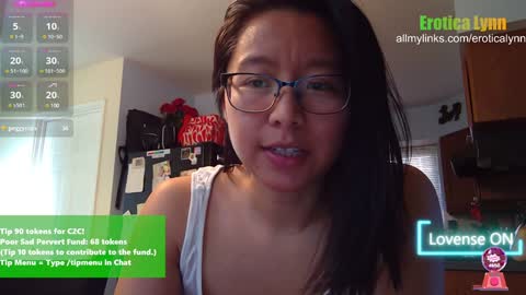 Lynn   online show from December 4, 8:45 pm