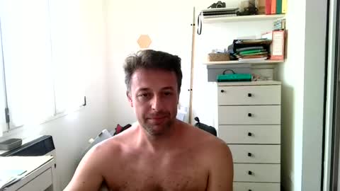 esibizionista 91 online show from June 29, 7:49 am