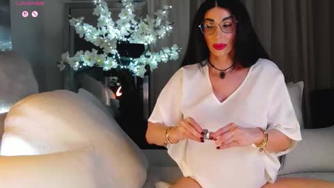 Esther online show from November 20, 9:56 pm