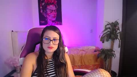 Esmeralda online show from January 15, 7:55 pm