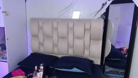esmeralda_bk online show from May 14, 9:46 pm