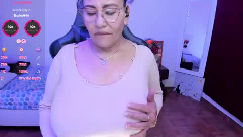 esme online show from July 9, 10:36 pm