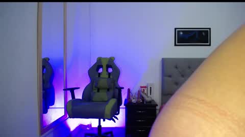 Perla online show from October 1, 4:33 am