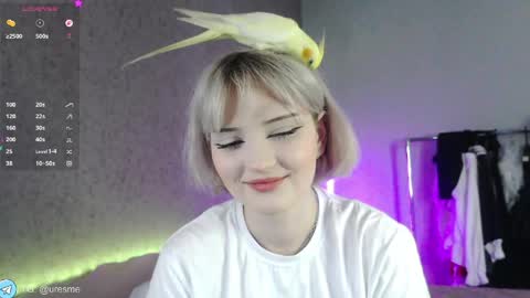 Esme online show from May 17, 12:36 pm