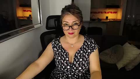 Juliana online show from May 5, 12:17 am
