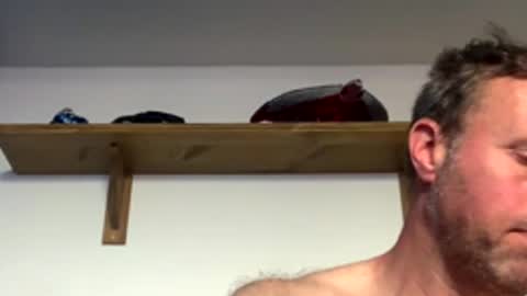 essexboy75 online show from March 27, 1:01 pm