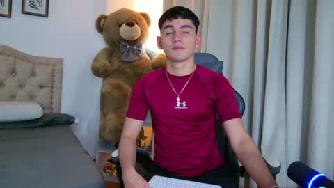 Esteban online show from July 25, 11:41 am