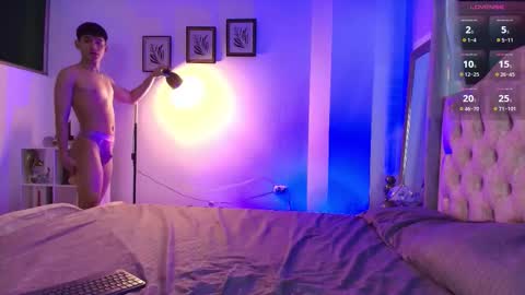 Esteban online show from December 2, 11:08 am