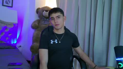 Esteban online show from June 16, 7:18 pm