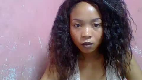 Snapshot of estelah20 chatting on October 12, 1:59 pm estelah20 online show from October 12, 1:59 pm