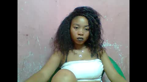 estelah20 online show from November 23, 9:29 am