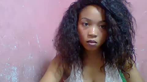 Snapshot of estelah20 chatting on October 17, 11:58 am estelah20 online show from October 17, 11:58 am