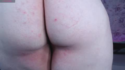 estelle_hicks online show from May 2, 9:09 pm