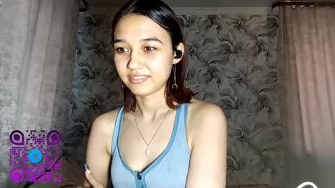 estellekirbo online show from March 15, 1:47 pm